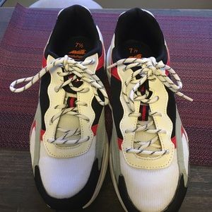 Men’s Avia sneakers